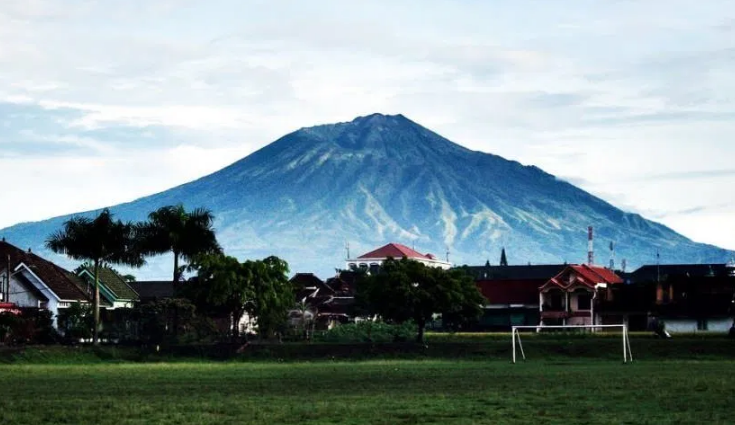5 Gunung Di Indonesia Ini Terkenal Paling Angker