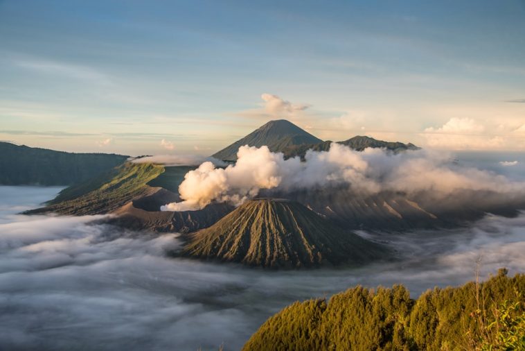Mitos Pendakian Yang Sering Terdengar Di Indonesia